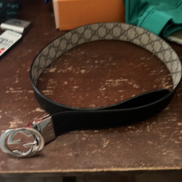 Belt was bought in 2018 also is reversible - Picture 2 of 2